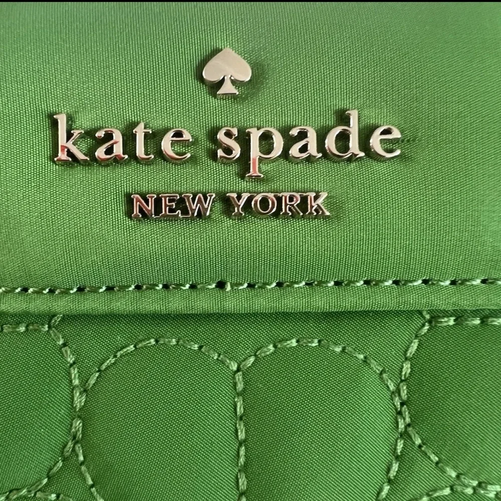 Kate Spade Spade Flower Quilted Cosmetic Pouch – Green – NWT‎ KK254